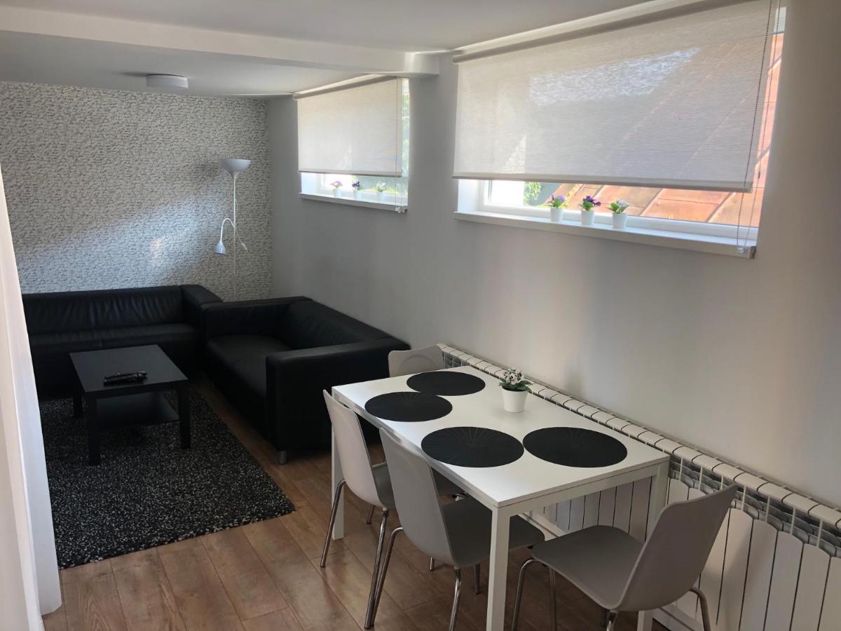 Apartman V Centre Michaloviec Михаловце Экстерьер фото
